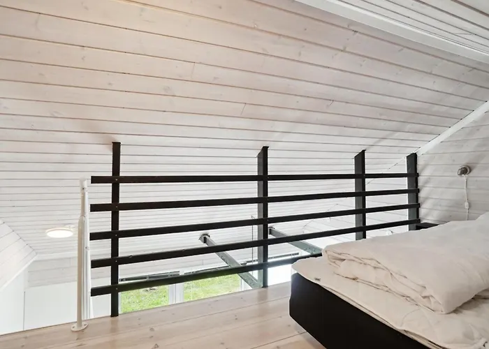 Sandrine - 400m From The Sea By Interhome